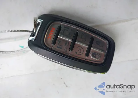 2018 Chrysler Pacifica Touring Plus z USA, uszkodzony, nr VIN 2C4RC1FG1JR117134